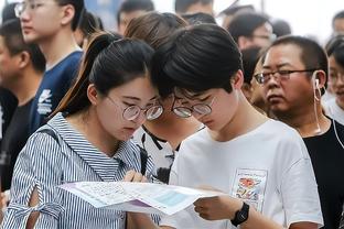 逆天空接吓人！字母哥第三节9中6独砍17分2板1助1帽